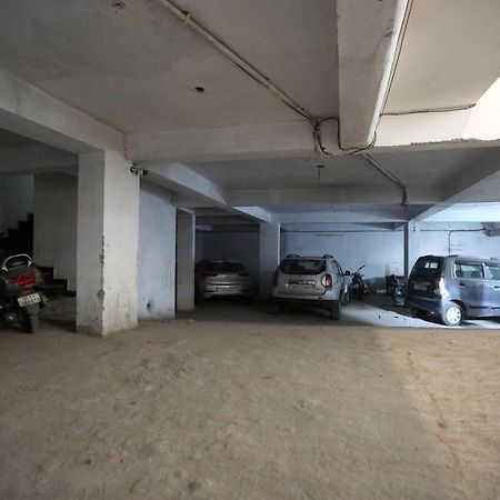 Hotel Square Stay Yeni Delhi Dış mekan fotoğraf