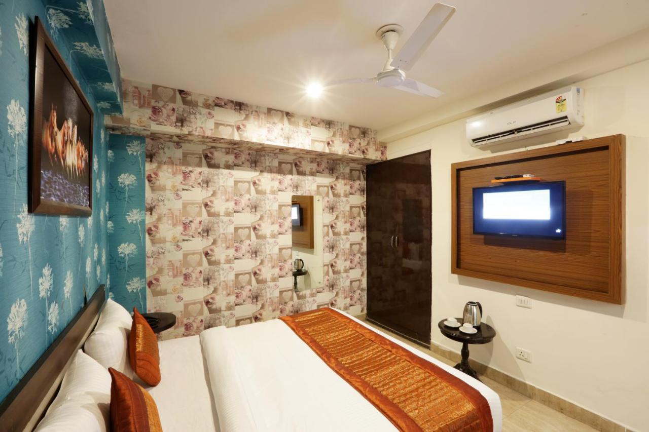 Hotel Square Stay Yeni Delhi Dış mekan fotoğraf
