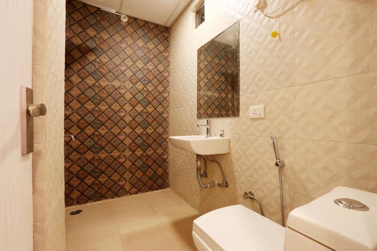 Hotel Square Stay Yeni Delhi Dış mekan fotoğraf
