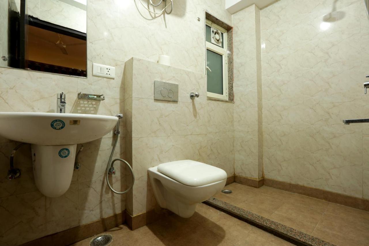 Hotel Square Stay Yeni Delhi Dış mekan fotoğraf