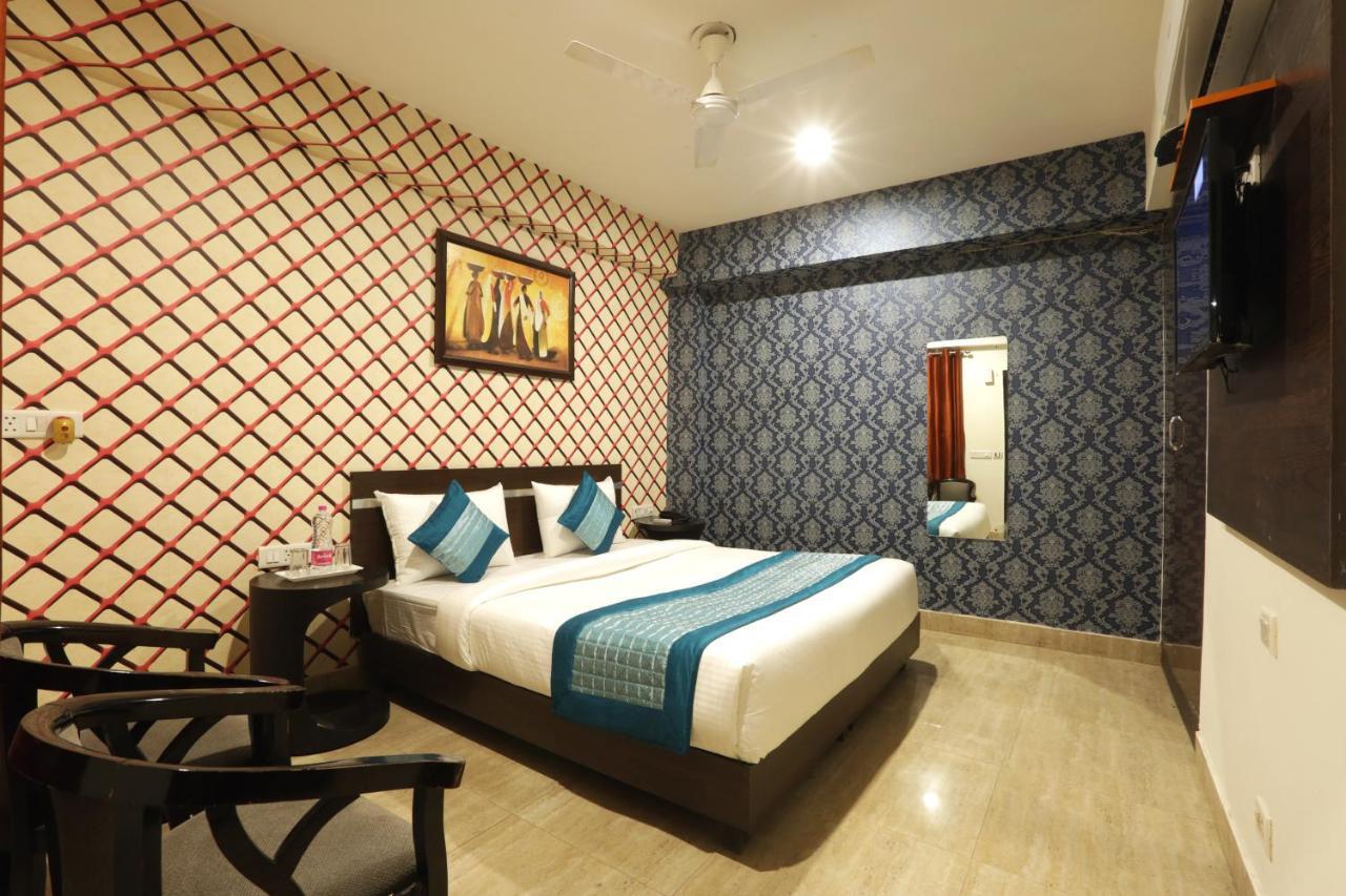 Hotel Square Stay Yeni Delhi Dış mekan fotoğraf