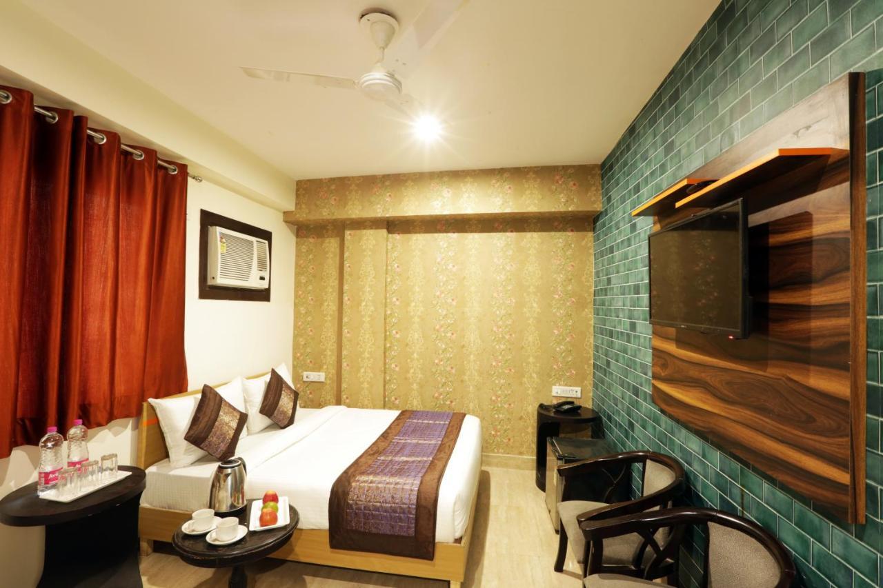 Hotel Square Stay Yeni Delhi Dış mekan fotoğraf